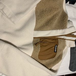 Women’s Columbia pull over